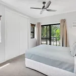 2 Bedroom Escape At Port Villas