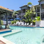 Honeymoon Spa Suite 53