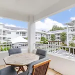 Poolview Dual-Key Studio & Br 66 At Portsea