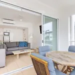 Poolview Dual-Key Studio & Br 66 At Portsea
