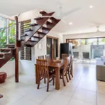 Port Douglas Sea Breeze Villa 2