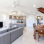 Port Douglas Sea Breeze Villa 2