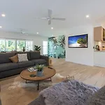 Villa Sorrento - Luxury Holiday Home