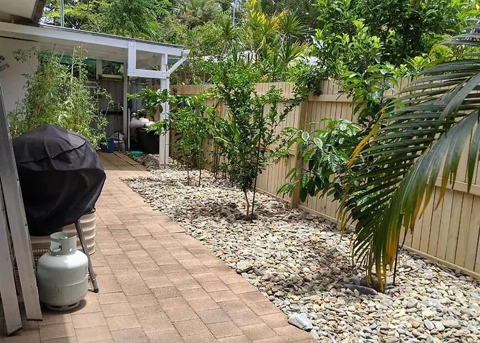 Tropical Getaway With Private Pool 100M From Beach