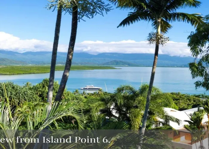 Island Point Villa 6 Port Douglas