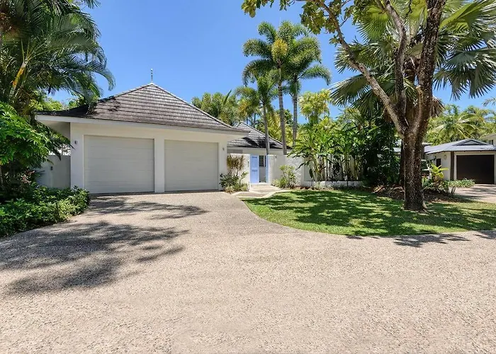 Syreon - 3 Bedroom House Close To The Beach