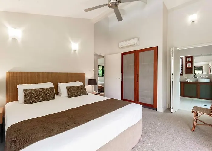 Leilani Melia - Stylish 3 Bedroom Villa On Four Mile Beach