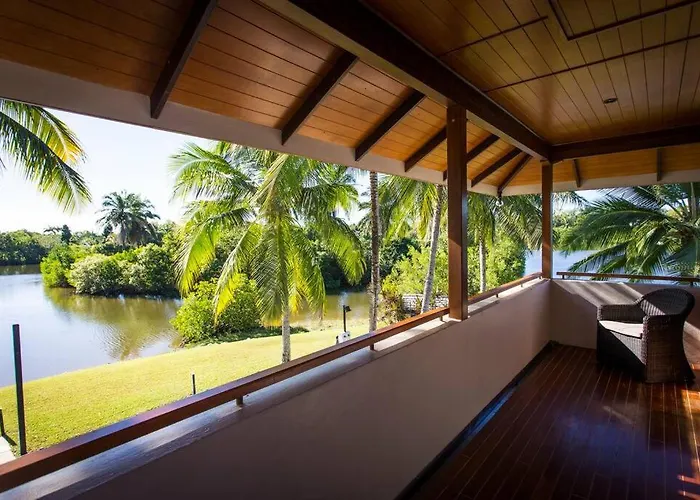 22 Ruby Close - Lakeside Home In Port Douglas
