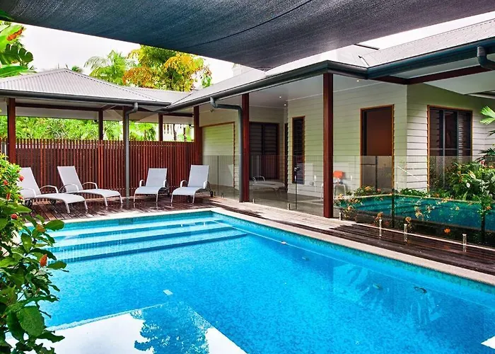 11 Sand - Luxury 5 Bedroom Home Across From The Beach