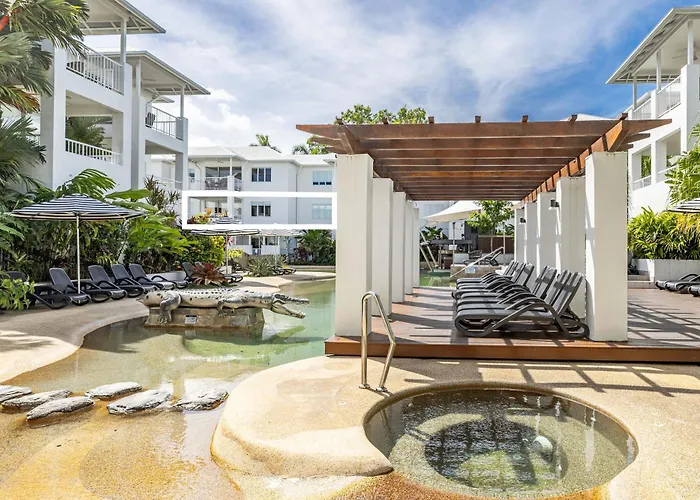 Poolview Dual-Key Studio & Br 66 At Portsea
