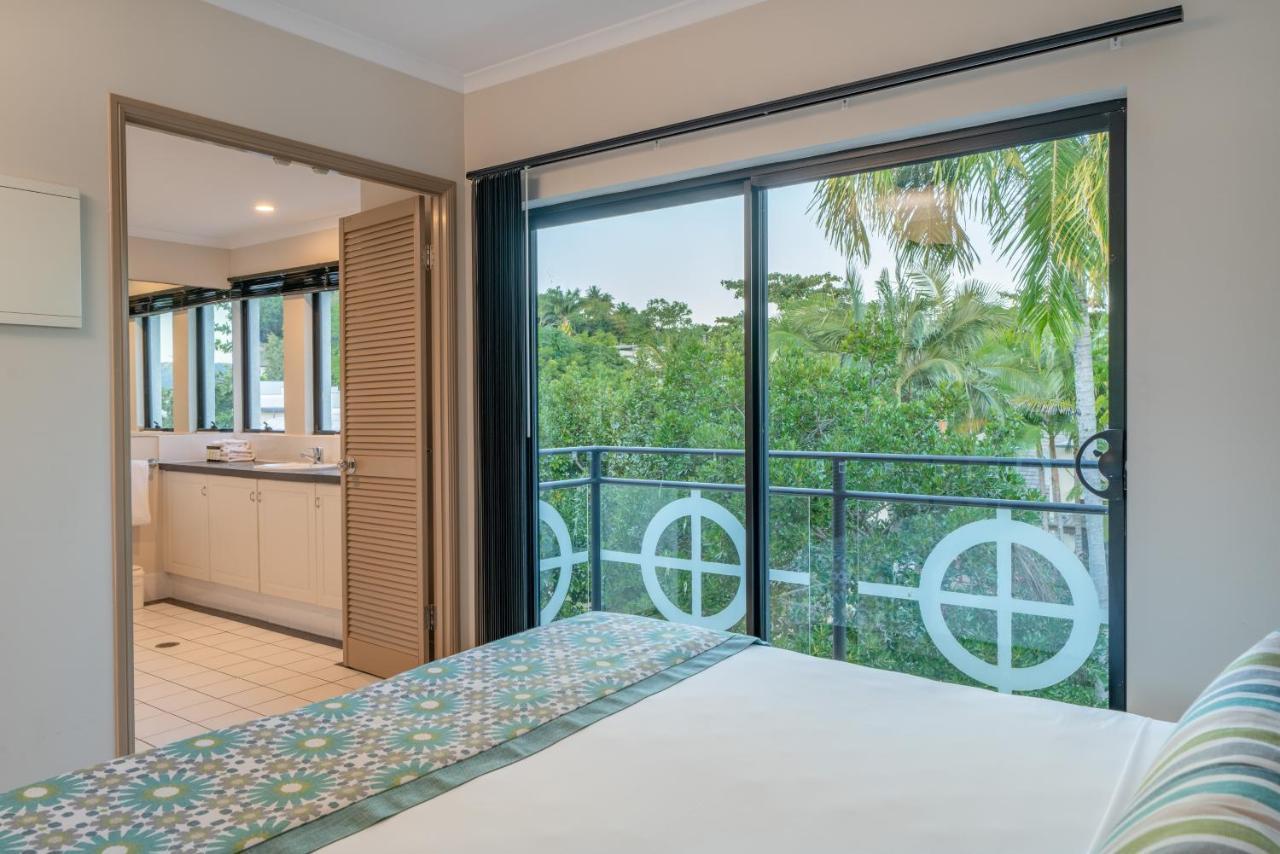 Regal 4*