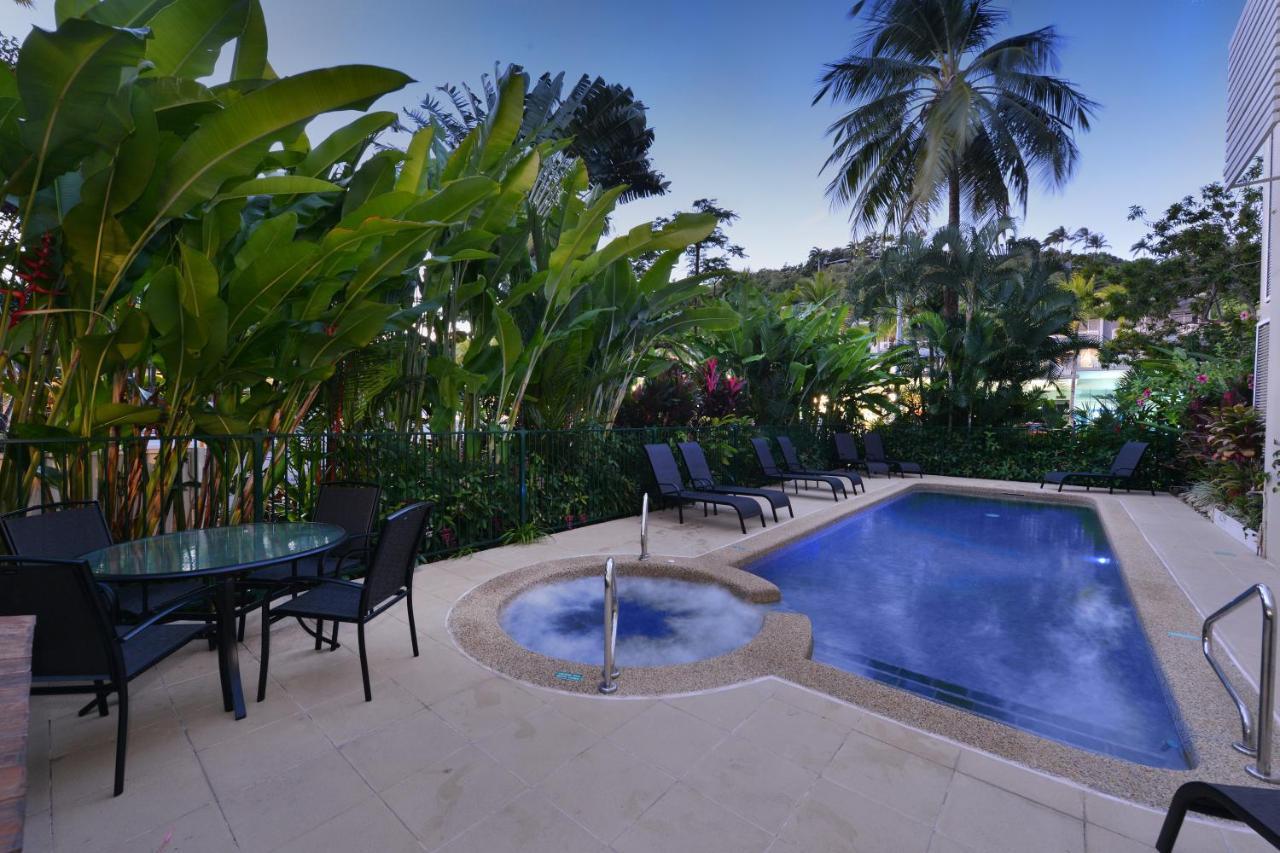 - Adults Only Oasis Aparthotel Port Douglas