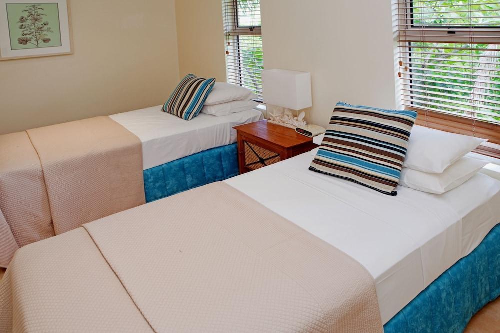 Cayman Resort Port Douglas