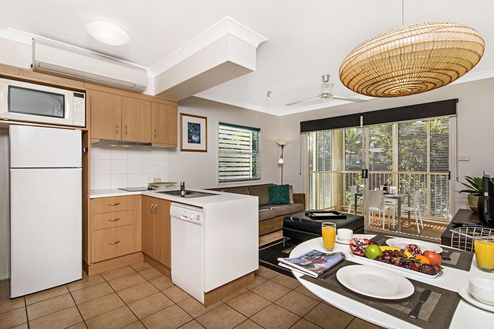 - Adults Only Oasis 4* Port Douglas