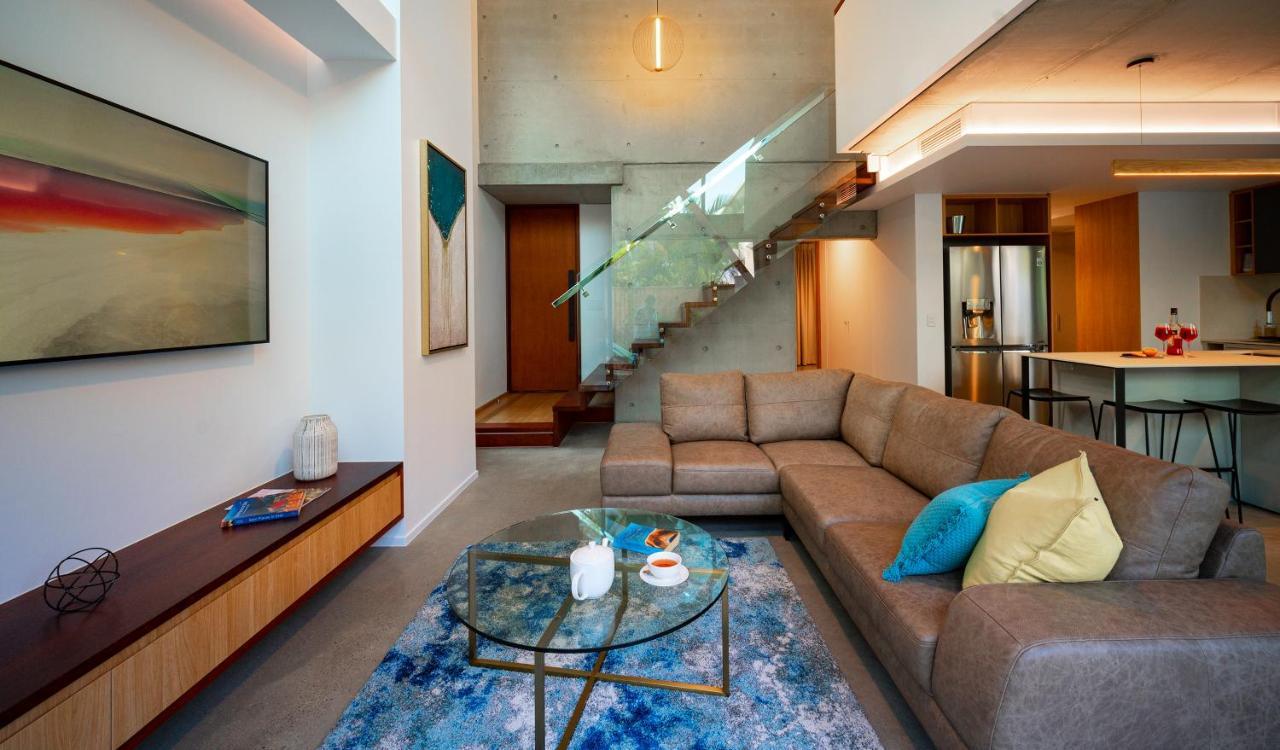Aria - 1 * Port Douglas