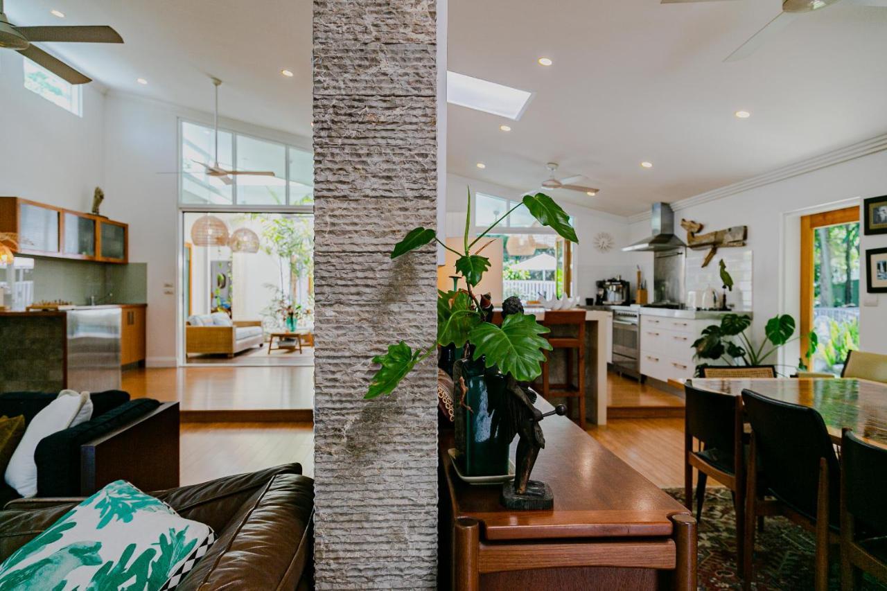 Pineapple Petes House Port Douglas