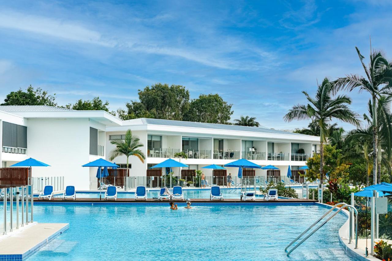 Tropici At Pool * Port Douglas