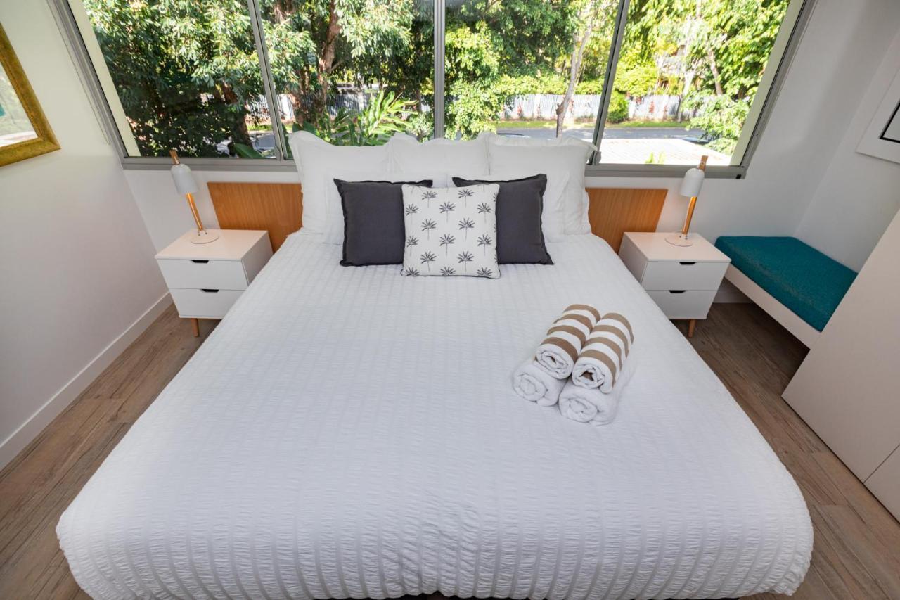 Apartment Tropici At Pool