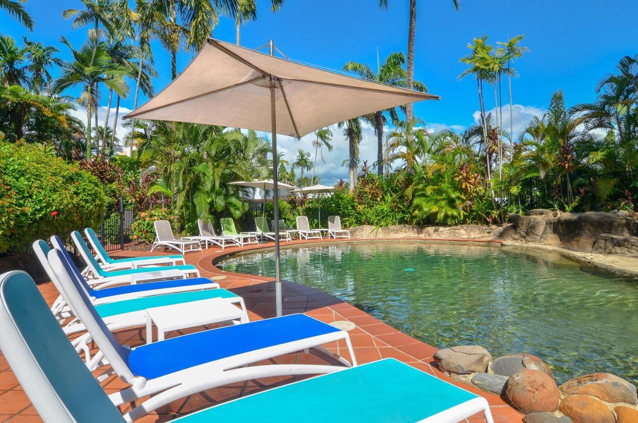 Seascape Holidays At Club Tropical *
