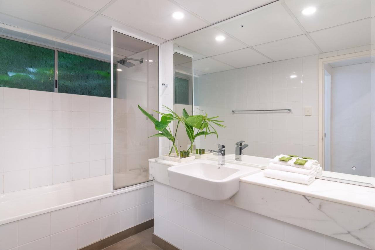 Seascape Holidays At Club Tropical Apartment