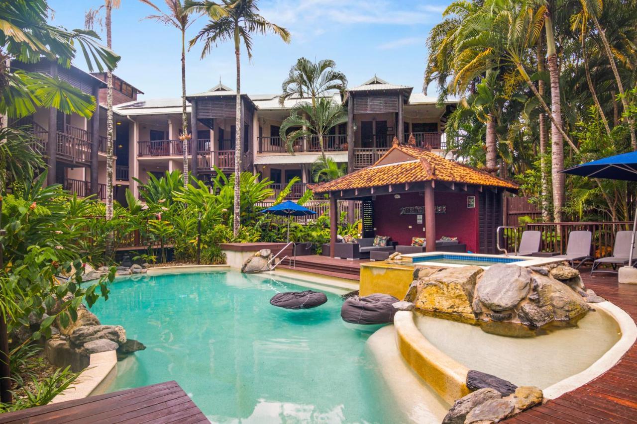 Hibiscus 10 ~ Fabulous Location Apartment