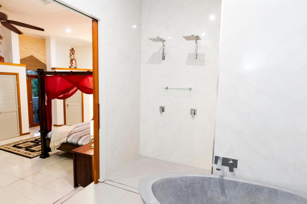 Luxury 65 Sq Mtrs And Bath *
