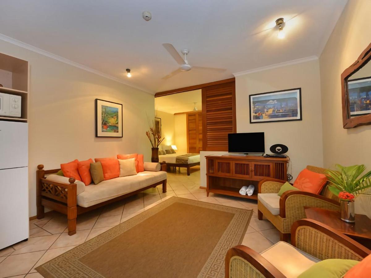 19 At Hibiscus Villa
