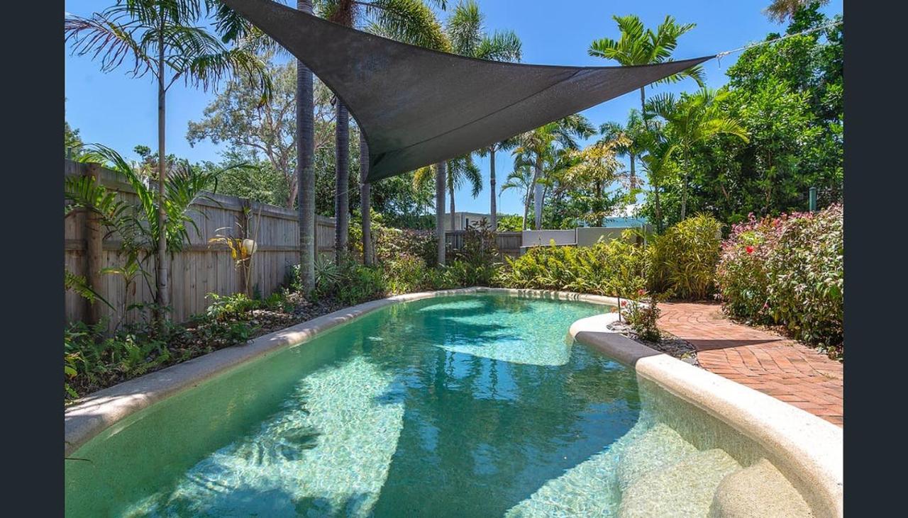 Modern 2 Bedroom Townhouse - Four Mile Escapes *
