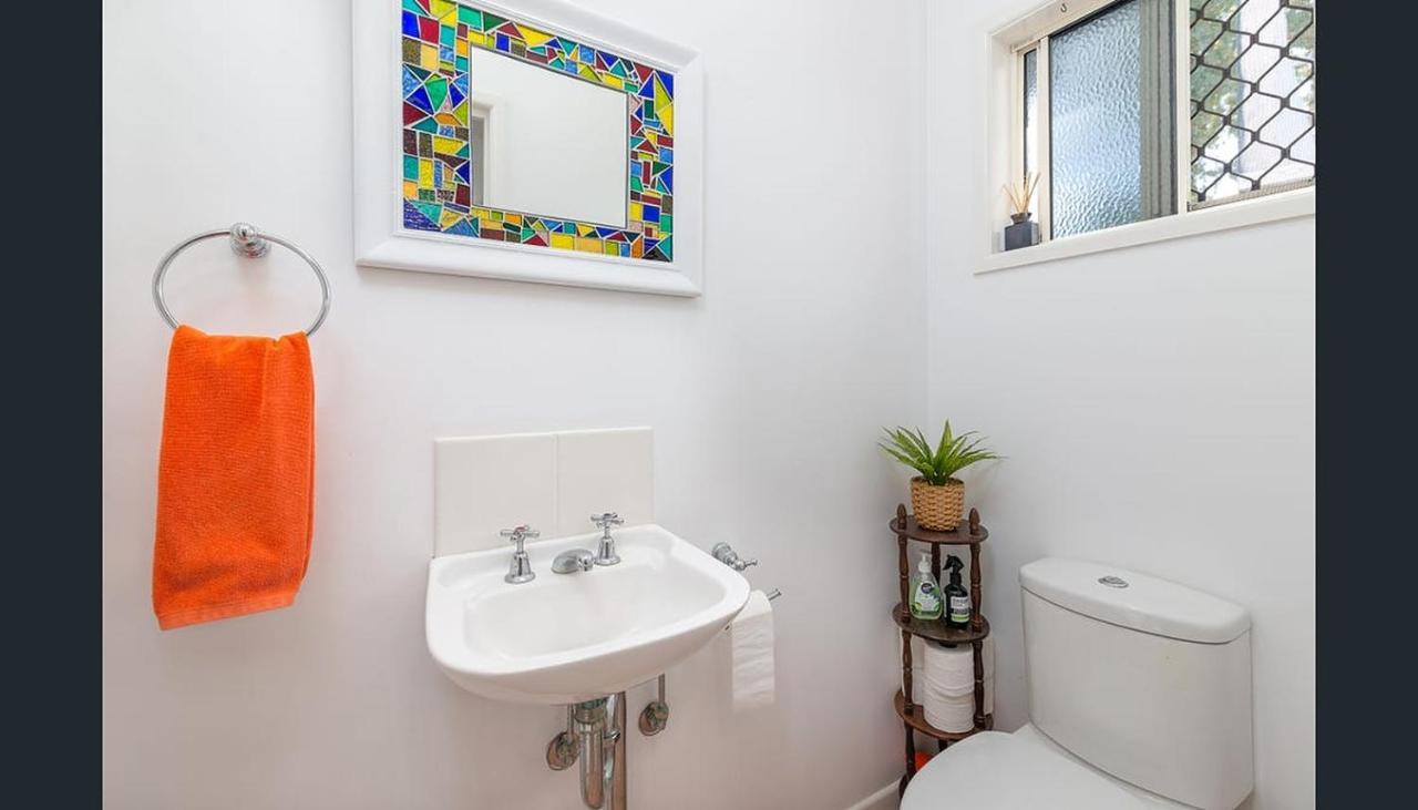 Modern 2 Bedroom Townhouse - Four Mile Escapes Port Douglas
