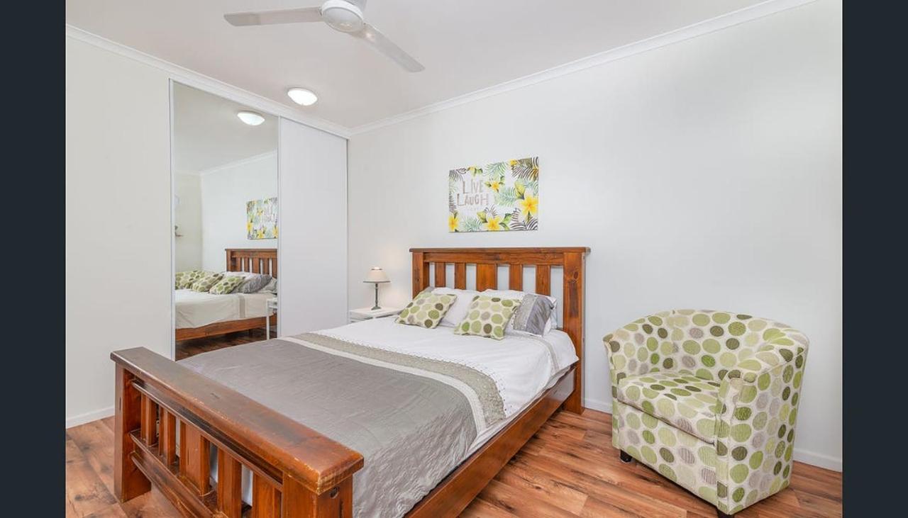 Modern 2 Bedroom Townhouse - Four Mile Escapes *