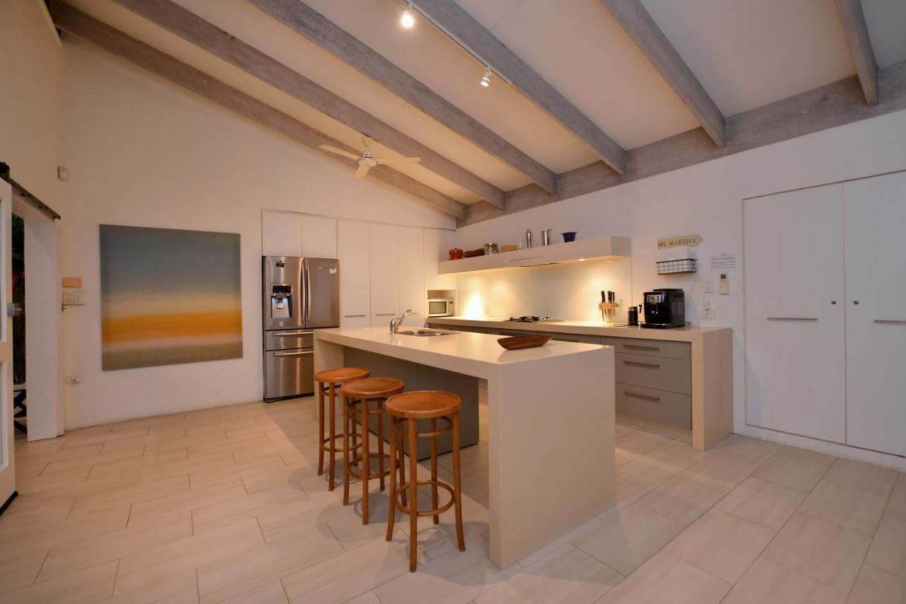 Pavilions In The Palms Heated Pool Short Path To Five Bedrooms Sleeps 14 Holiday home *