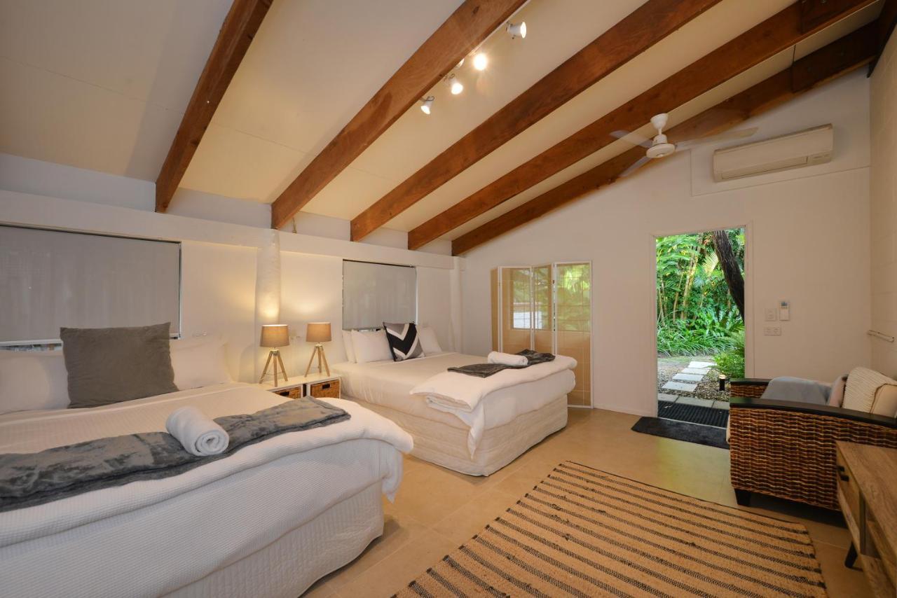 Pavilions In The Palms Heated Pool Short Path To Five Bedrooms Sleeps 14 Holiday home