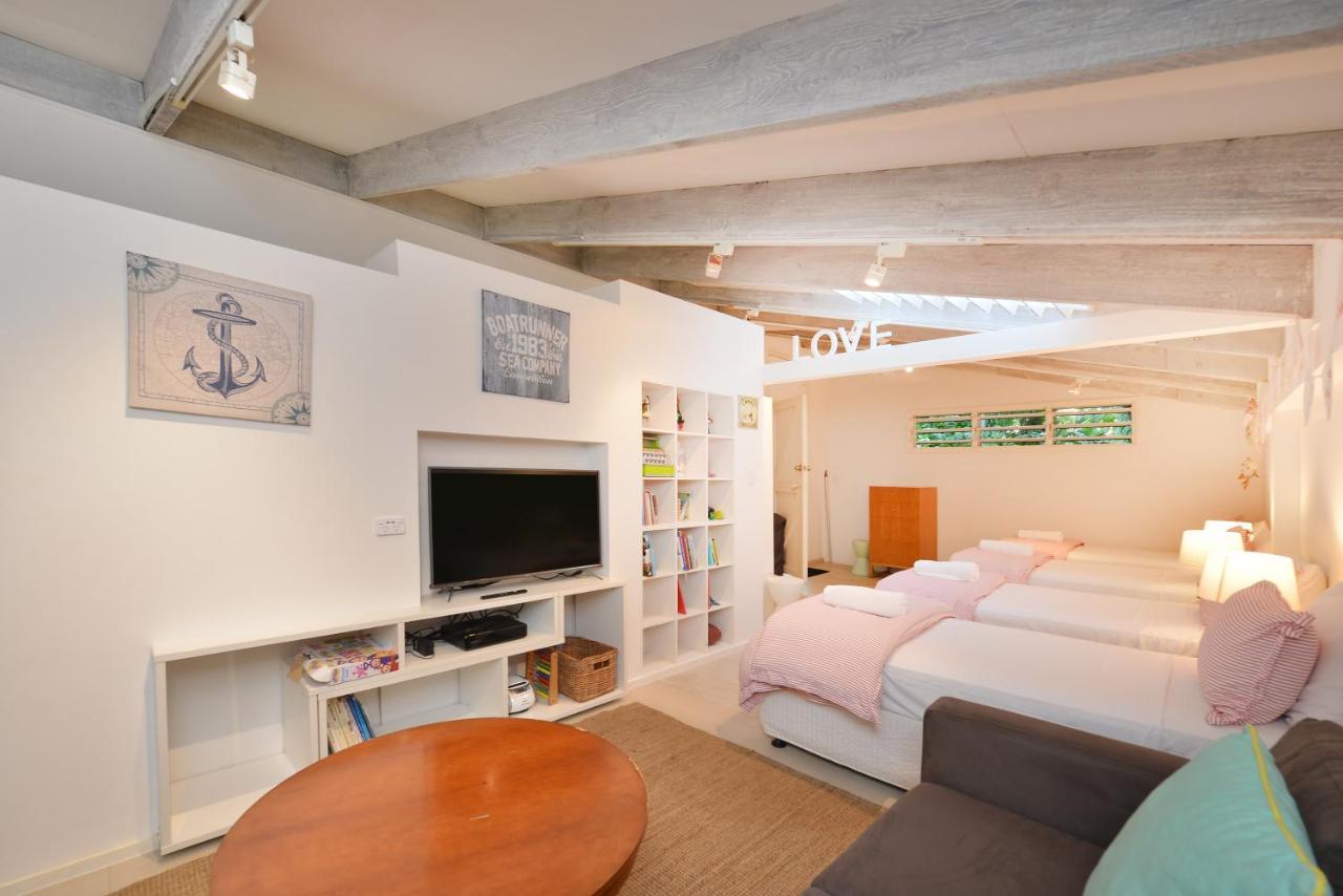 Pavilions In The Palms Heated Pool Short Path To Five Bedrooms Sleeps 14 Holiday home Port Douglas