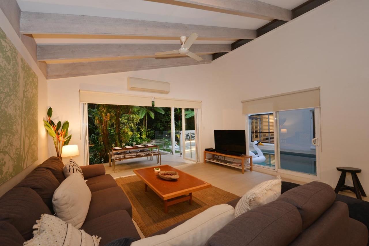 Pavilions In The Palms Heated Pool Short Path To Five Bedrooms Sleeps 14 Holiday home