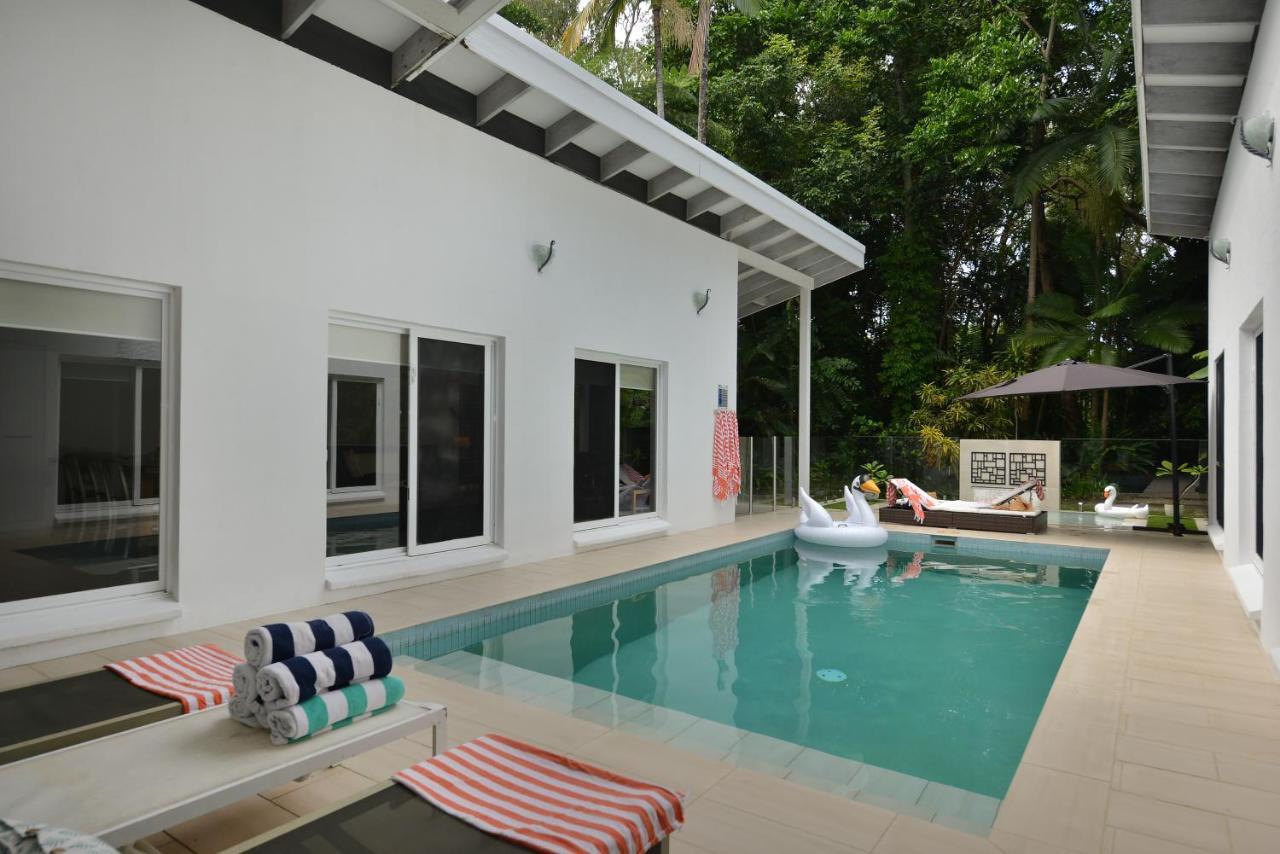 Pavilions In The Palms Heated Pool Short Path To Five Bedrooms Sleeps 14 * Port Douglas