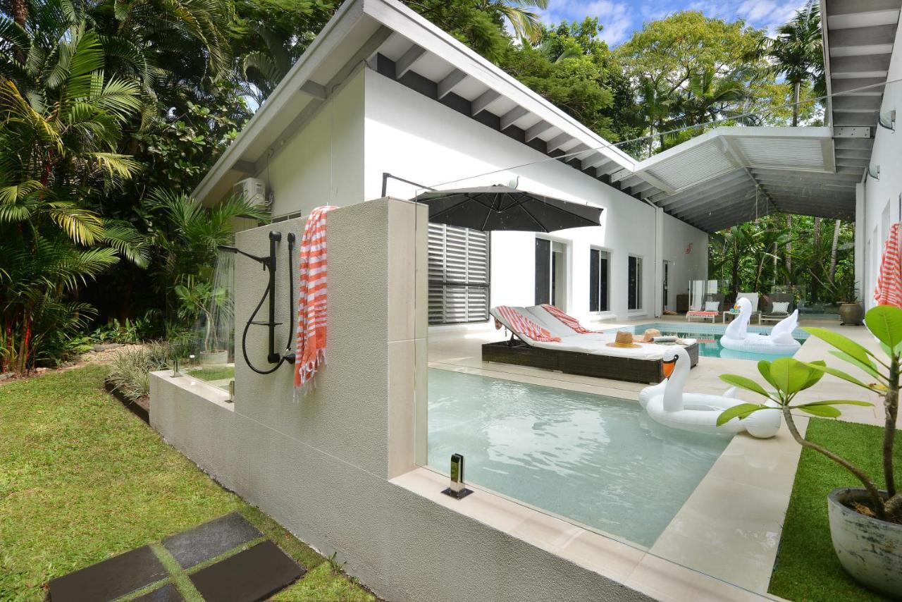 Holiday home Pavilions In The Palms Heated Pool Short Path To Five Bedrooms Sleeps 14 Port Douglas