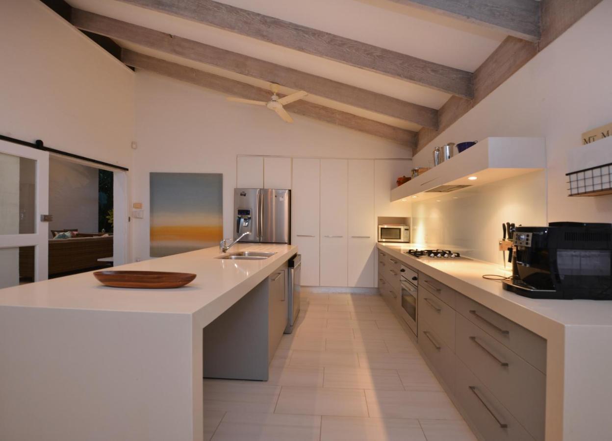 Pavilions In The Palms Heated Pool Short Path To Five Bedrooms Sleeps 14 Holiday home Port Douglas