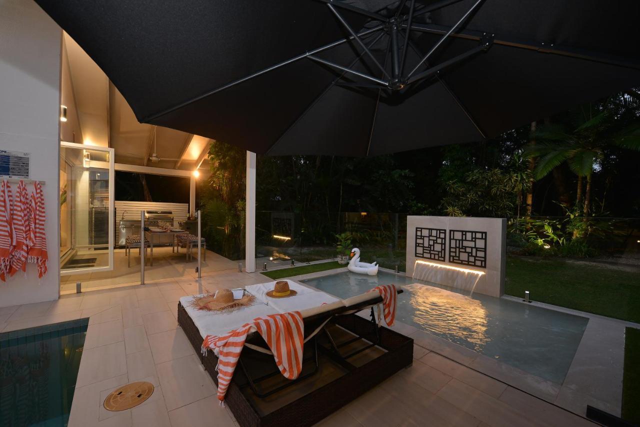 Pavilions In The Palms Heated Pool Short Path To Five Bedrooms Sleeps 14 *