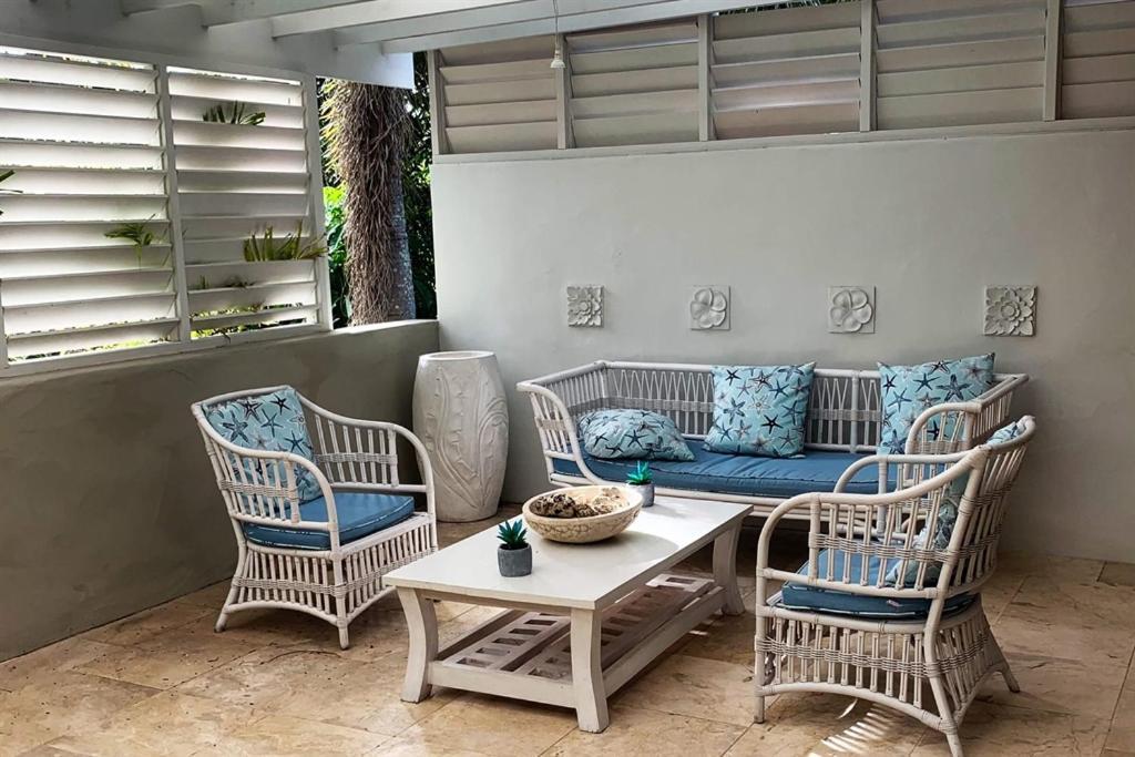 Apartment Beachside 5 With Ocean Glimpses *