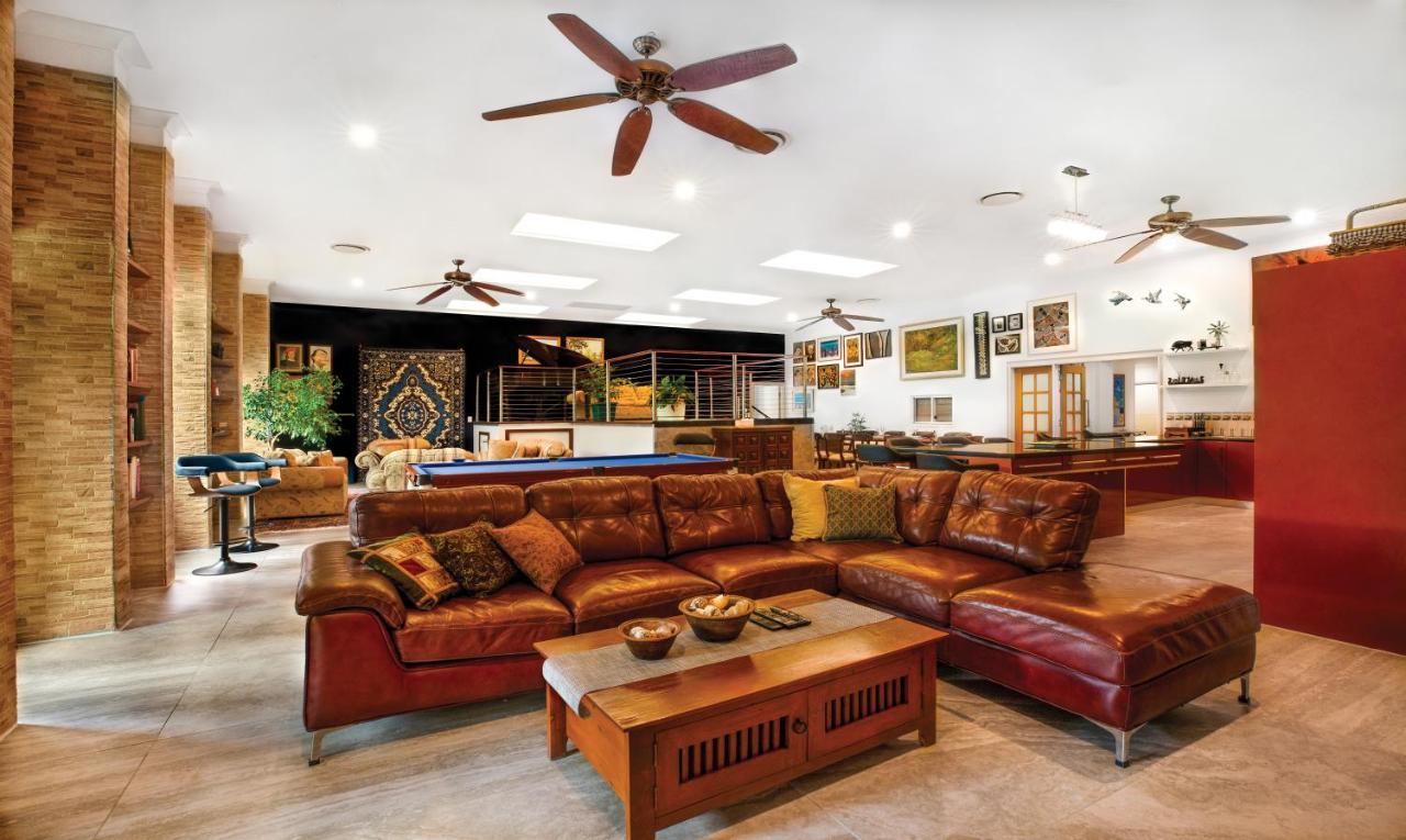 Luxury Penthouse 5 Bdr 3 Bath Twin Rain Showers 365 Sq Mtrs Port Douglas