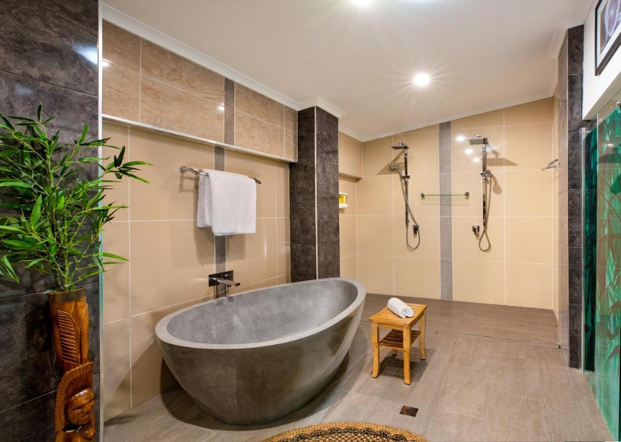 Luxury Penthouse 5 Bdr 3 Bath Twin Rain Showers 365 Sq Mtrs * Port Douglas