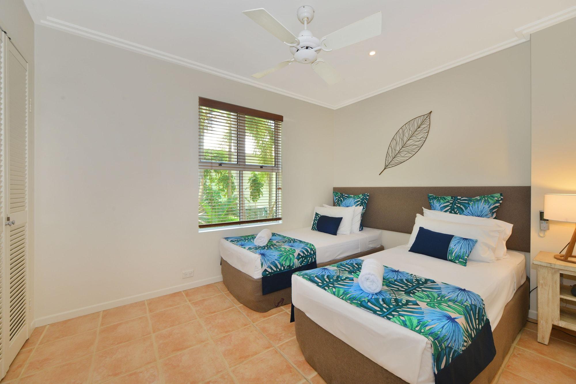 Cayman 4* Port Douglas