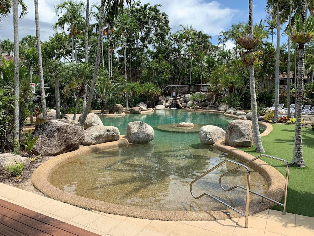 Resort Reef 3*