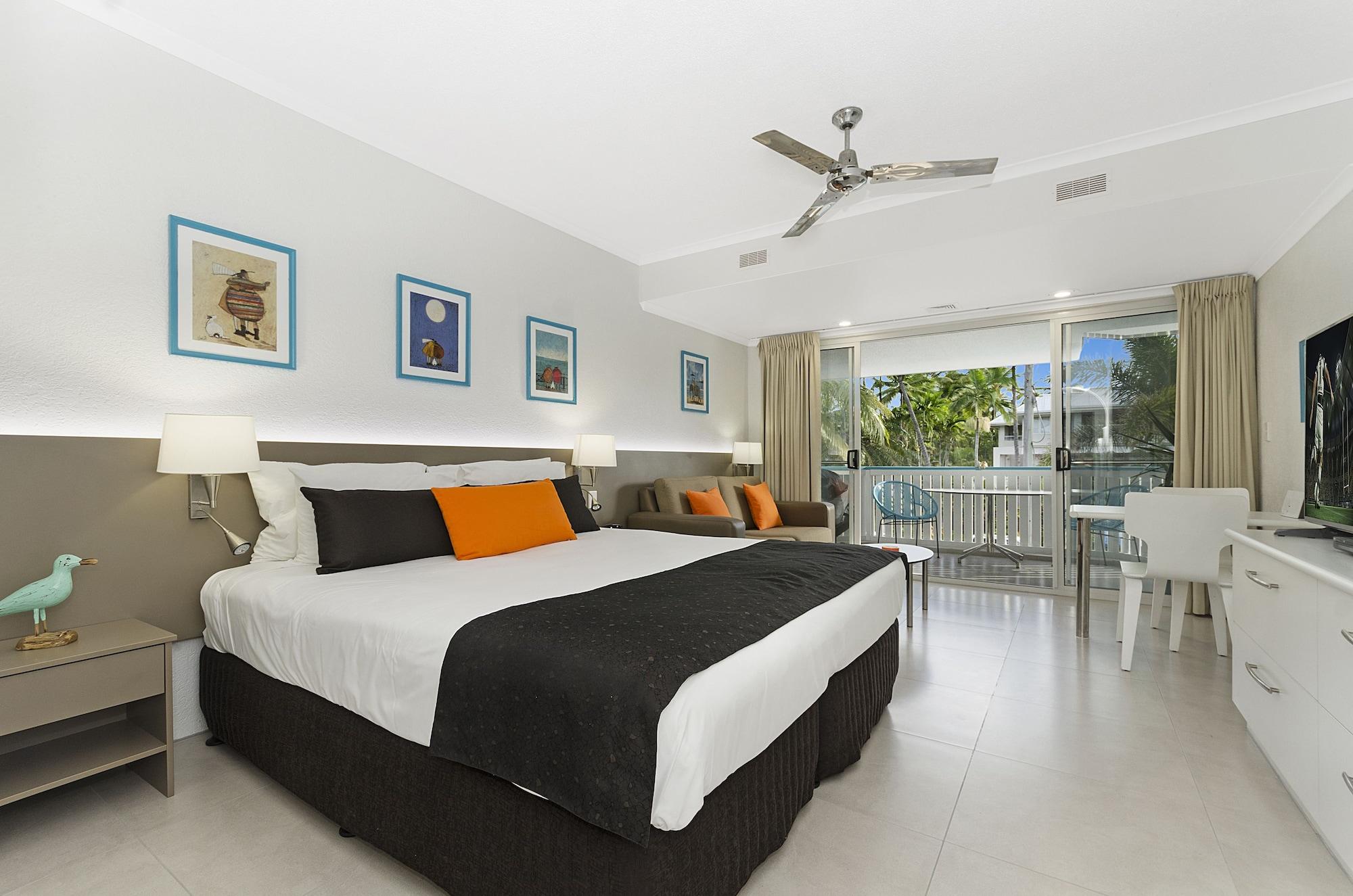Aparthotel By The Sea