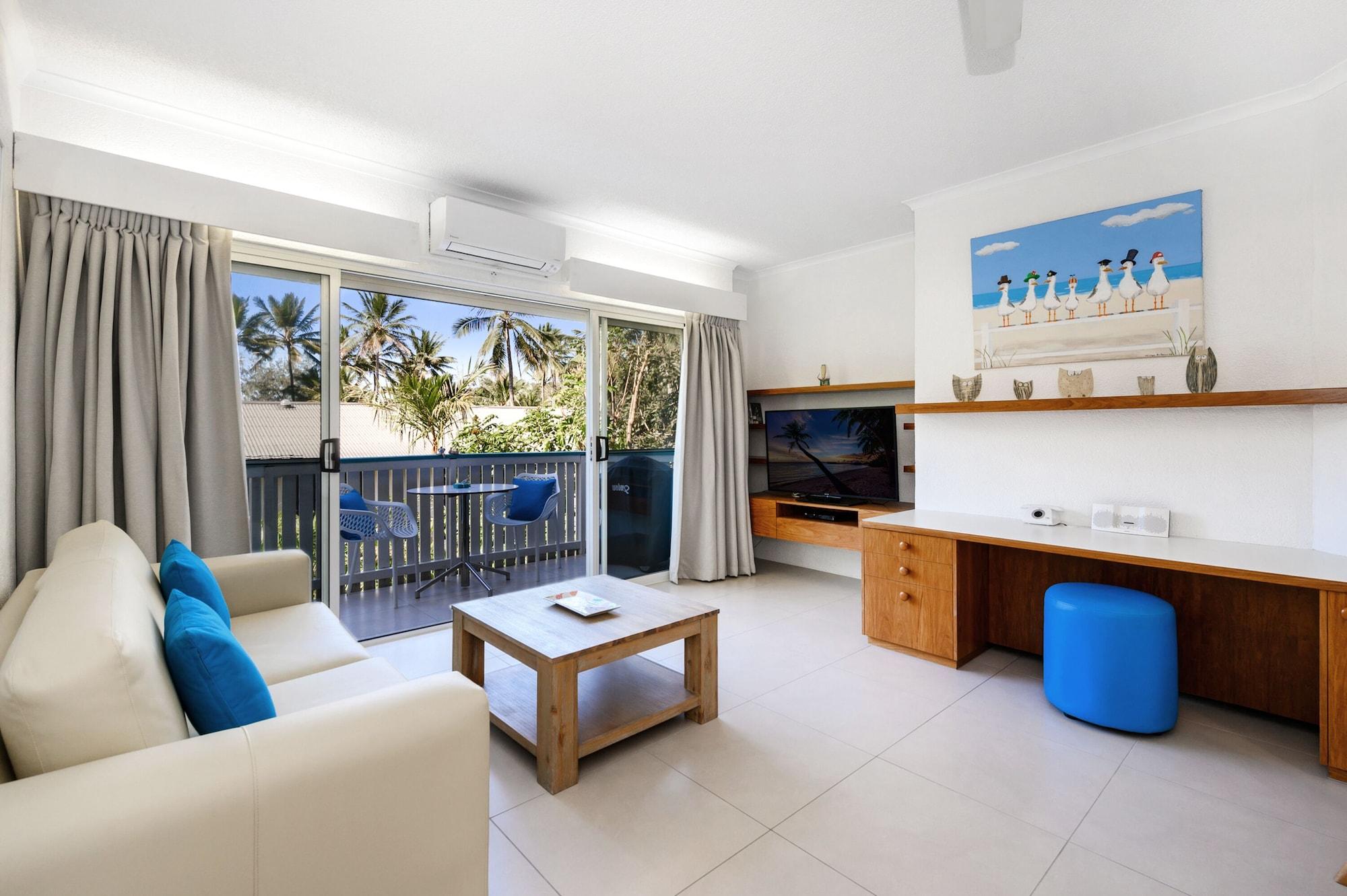 Aparthotel By The Sea 4*