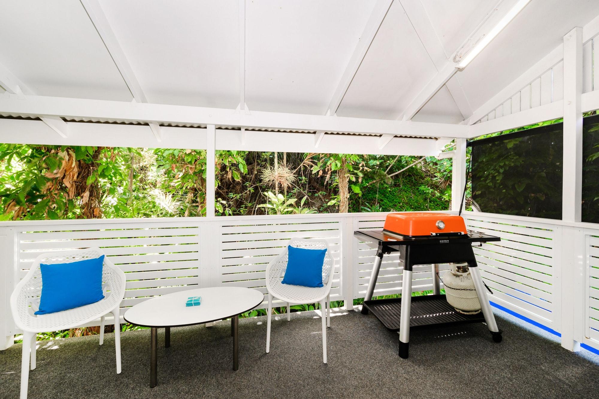 Aparthotel By The Sea 4*