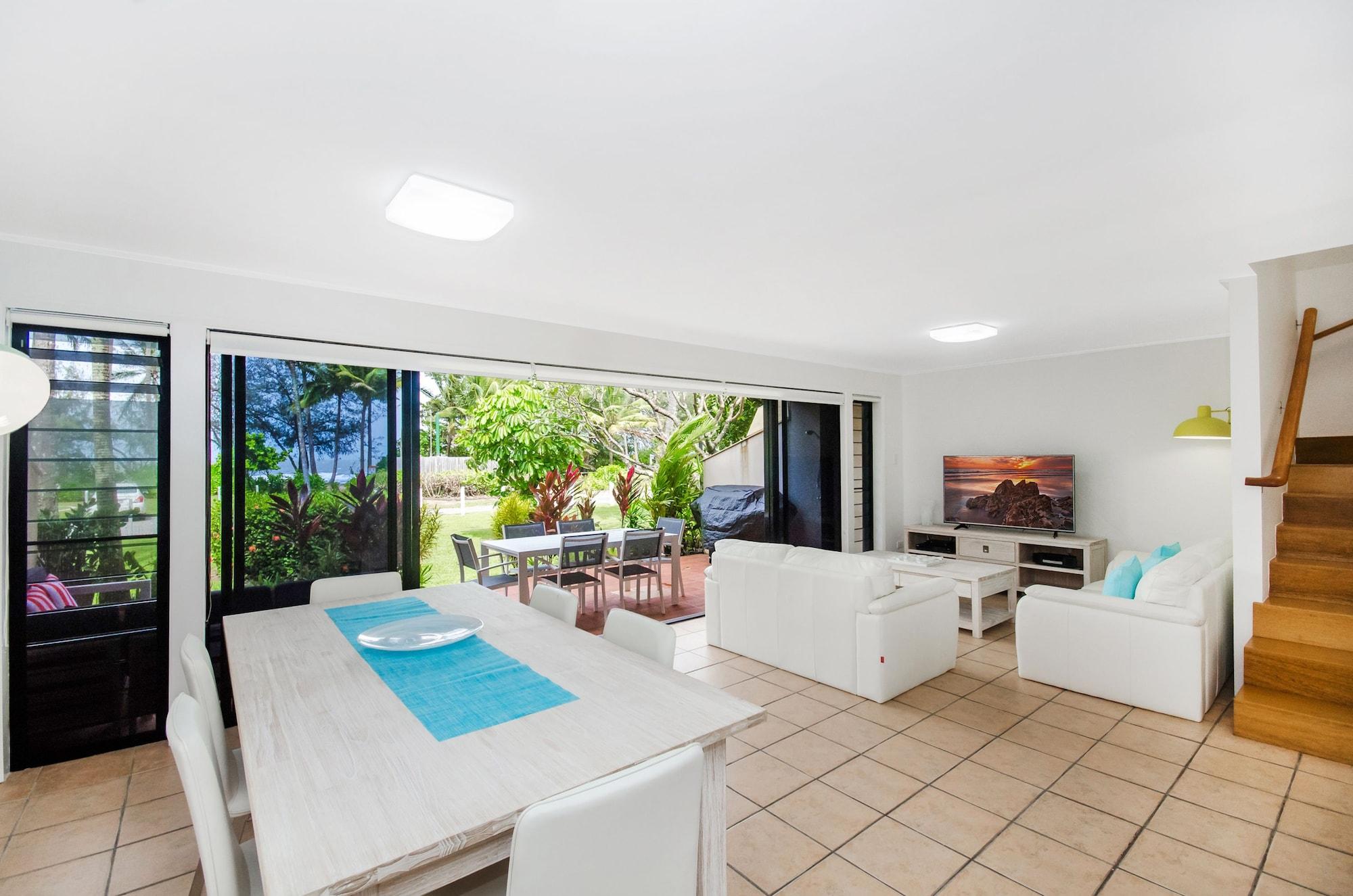Aparthotel By The Sea 4*