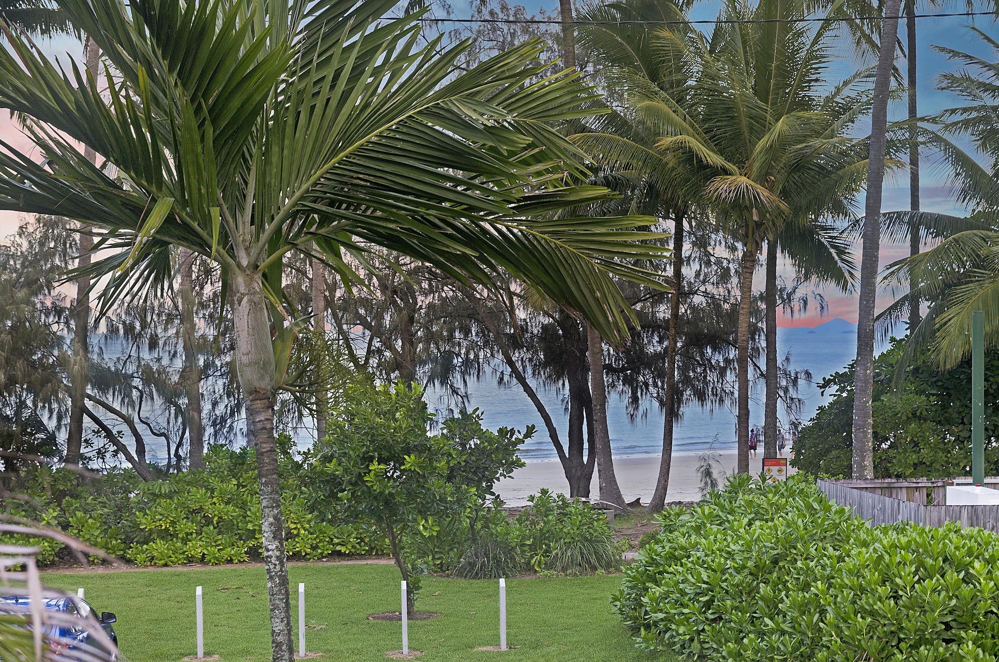 By The Sea Aparthotel Port Douglas