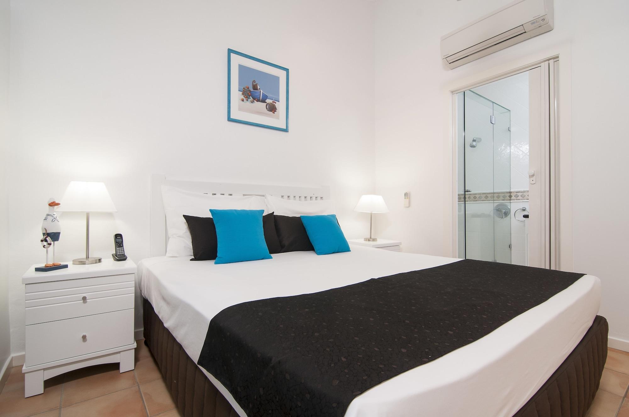 By The Sea Aparthotel