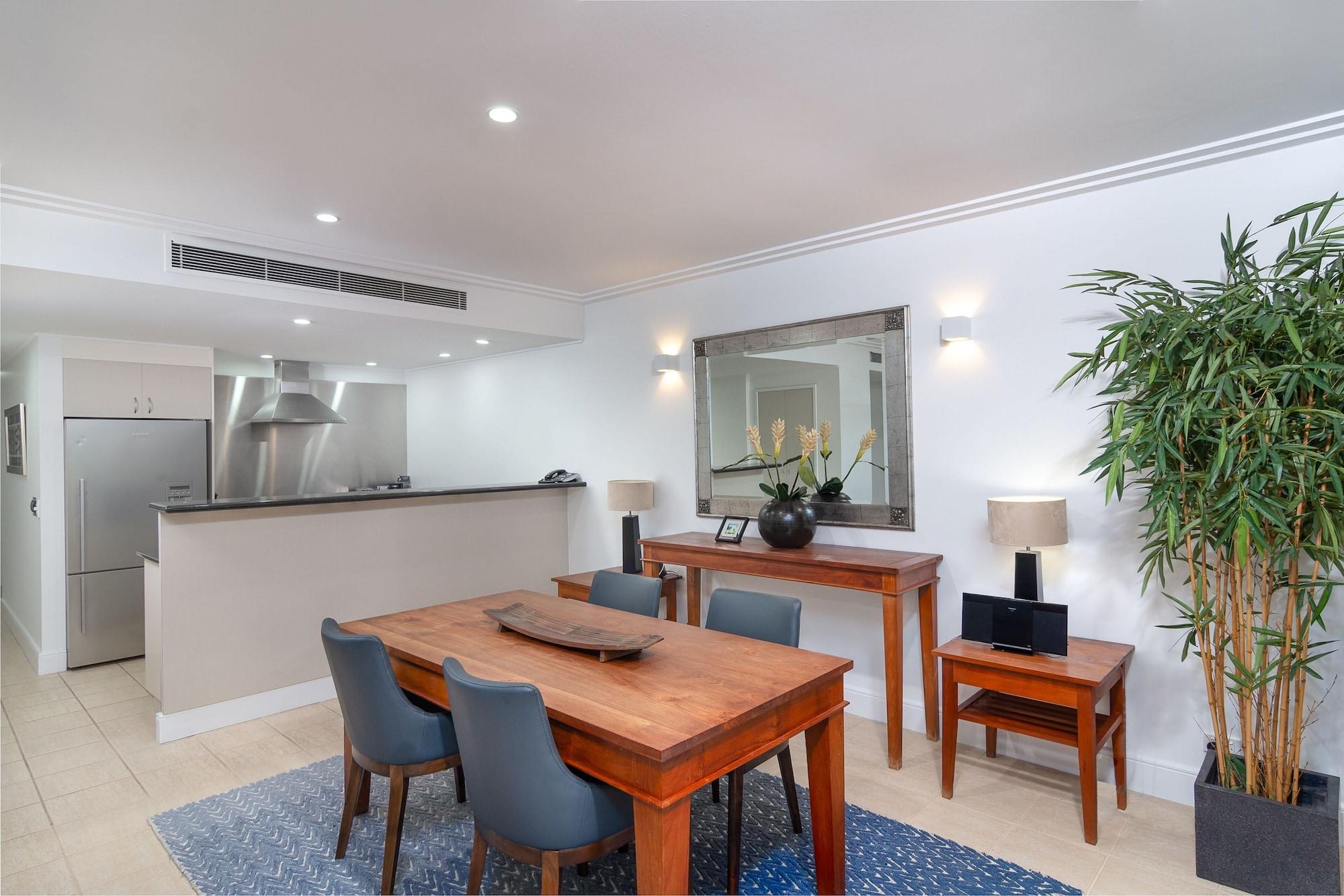 Mandalay Luxury Beachfront Aparthotel 5*